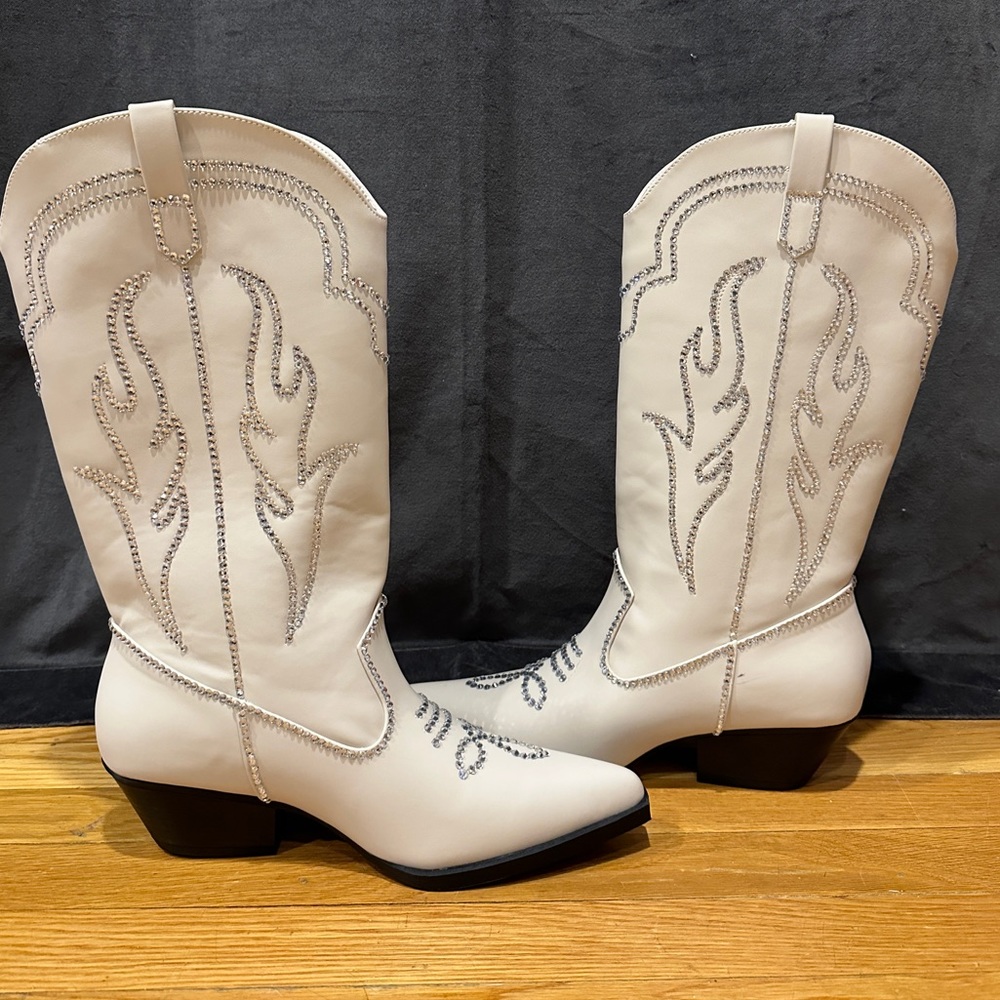 White rhinestone cowboy boots